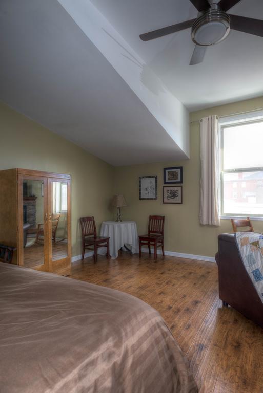 Country Encounters Accommodations Coleman Εξωτερικό φωτογραφία