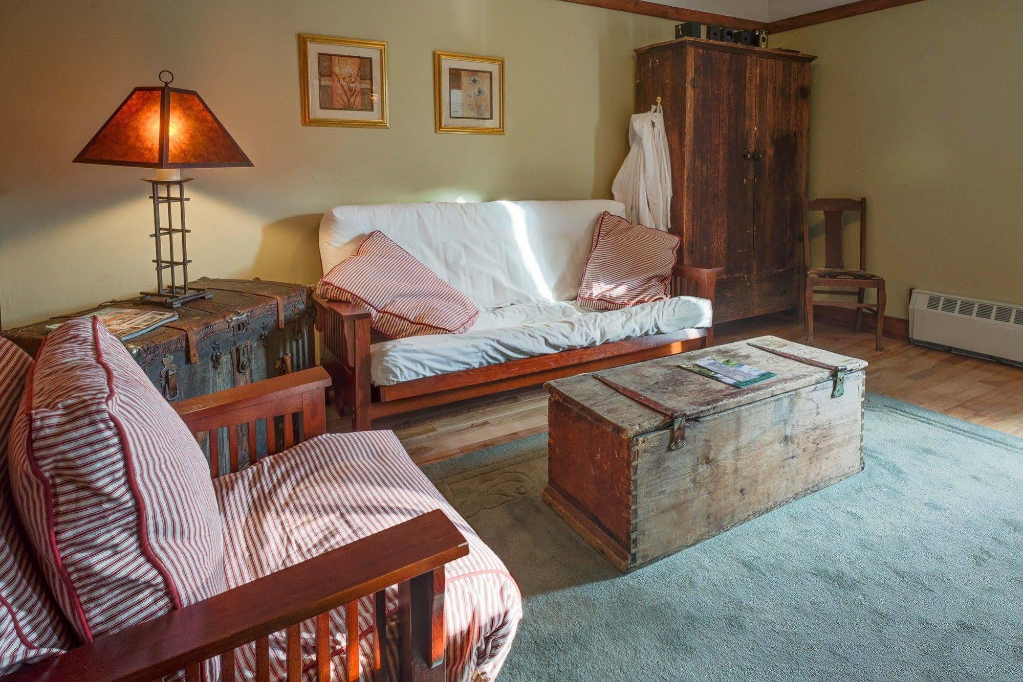 Country Encounters Accommodations Coleman Εξωτερικό φωτογραφία
