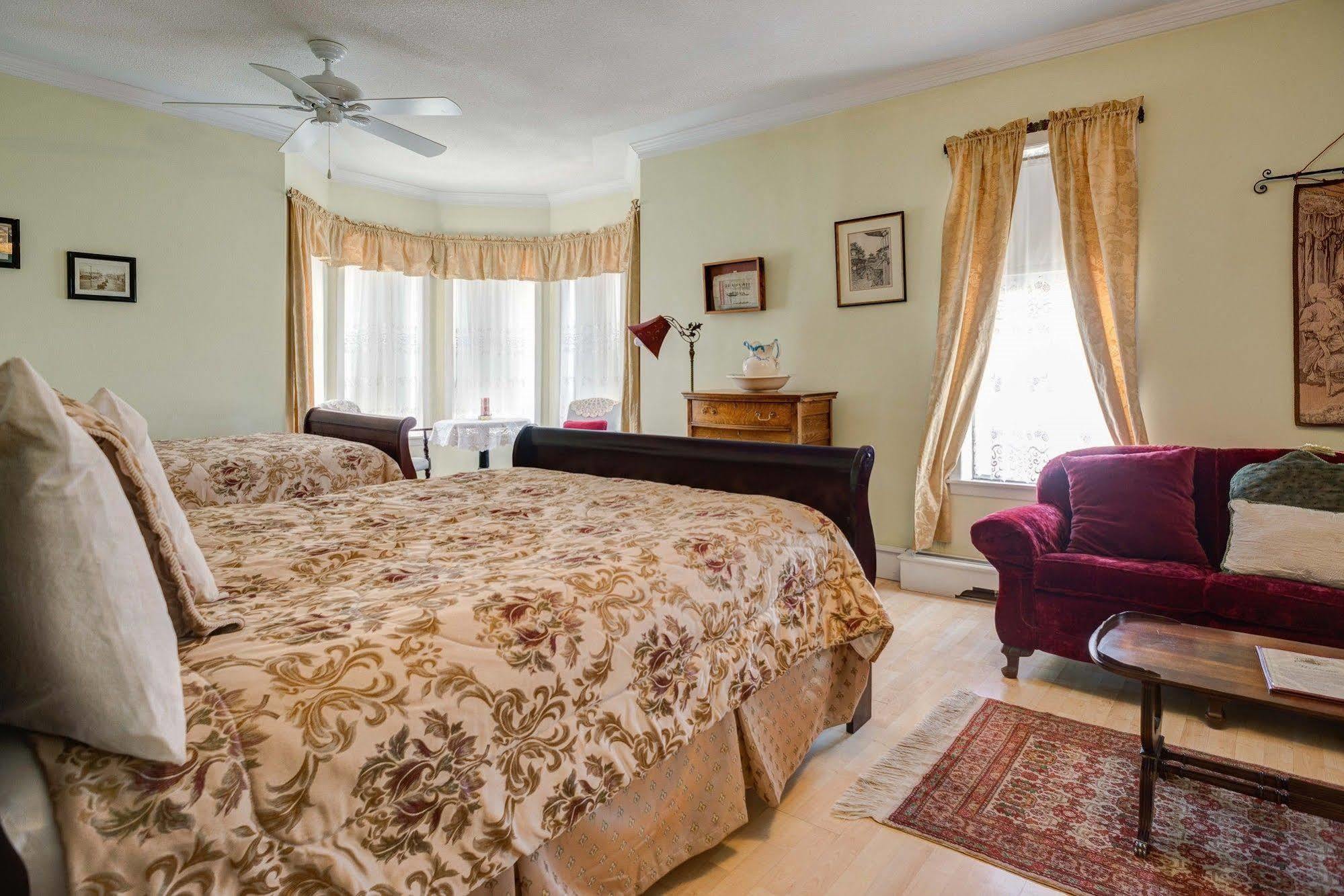 Country Encounters Accommodations Coleman Εξωτερικό φωτογραφία